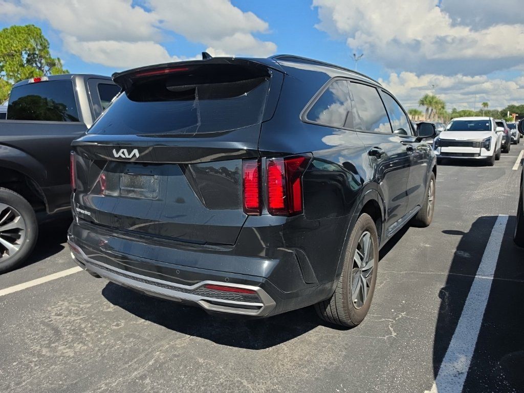Used 2023 Kia Sorento EX FWD image 16