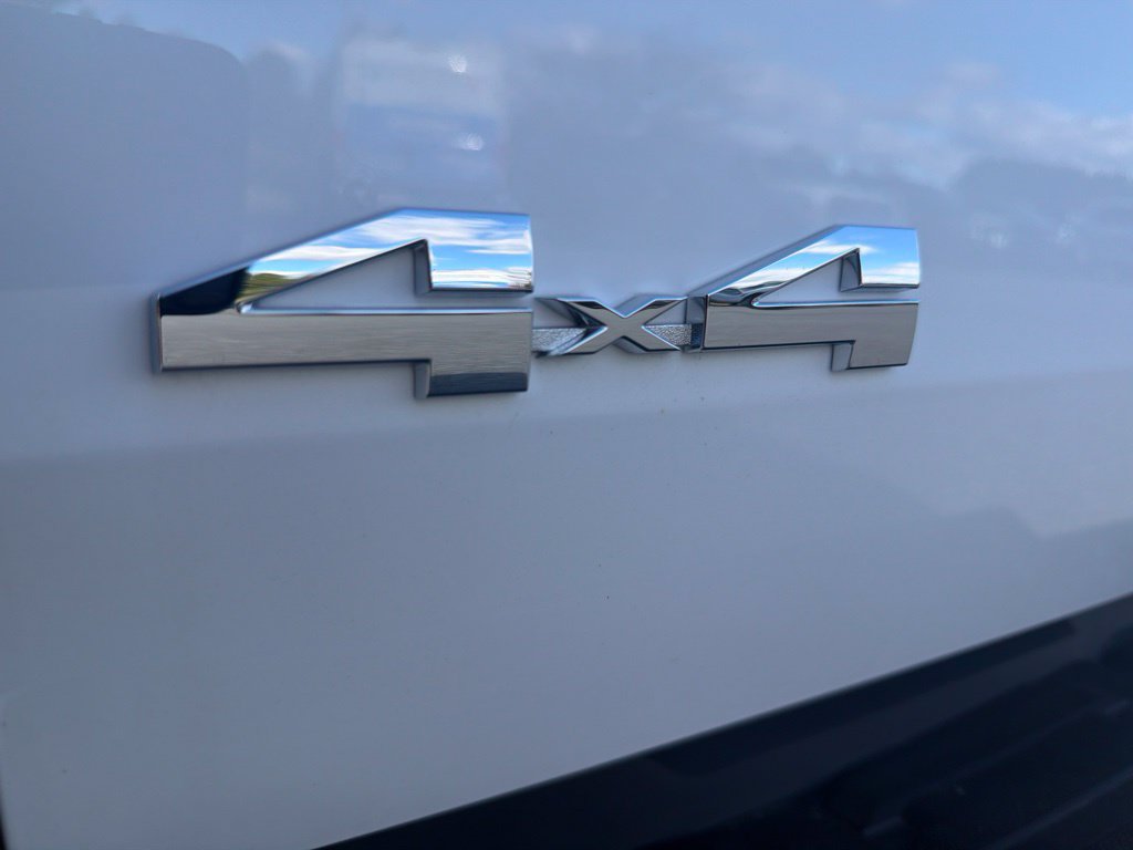 Used 2022 Toyota Tundra SR5 AWD/4WD image 8
