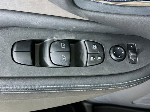 Used 2024 Nissan Murano SV w/ SV Midnight Edition Package image 15