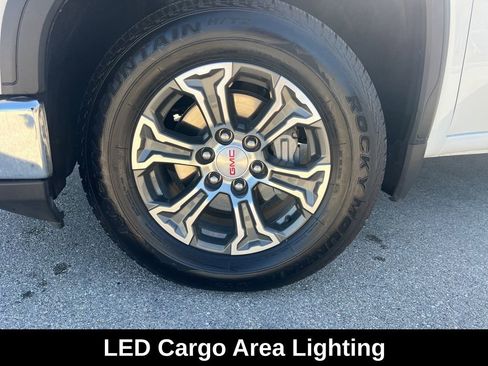 Used 2025 GMC Sierra 1500 SLT image 27
