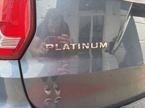 Used 2019 Ford Explorer Platinum image 63