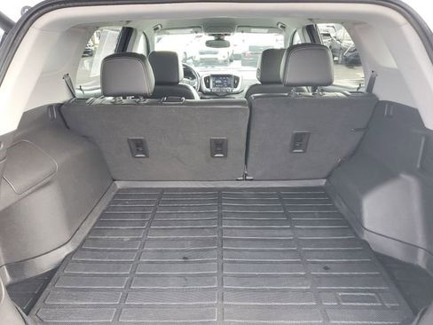 Certified 2022 GMC Terrain SLT AWD/4WD image 8