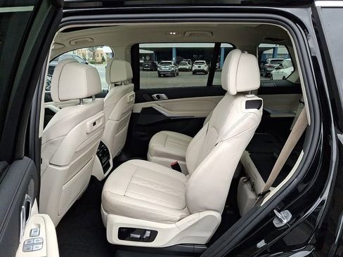 Used 2022 BMW X7 xDrive40i w/ Executive Package image 13