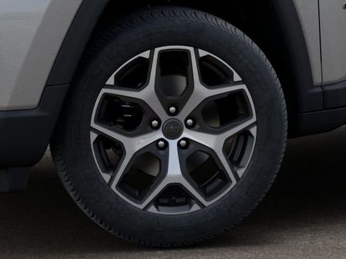 New 2026 Jeep Compass Limited image 8