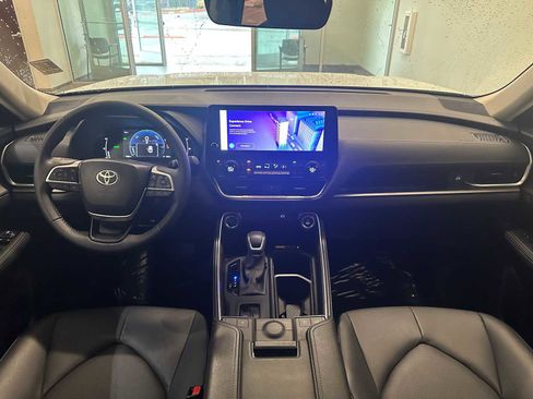 Certified 2025 Toyota Grand Highlander XLE image 7