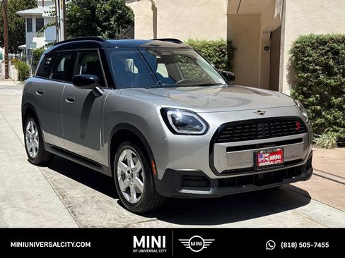 Used 2025 MINI Cooper Countryman S image 1