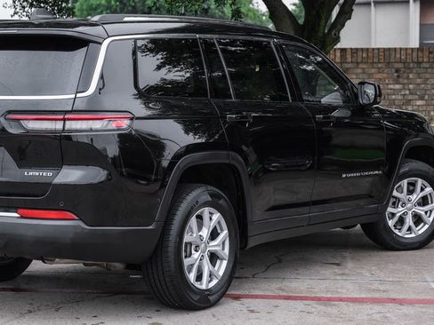 Used 2022 Jeep Grand Cherokee L Limited AWD/4WD image 18