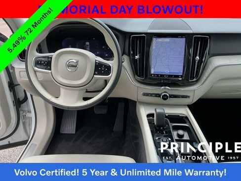 Certified 2023 Volvo XC60 B5 Plus w/ Climate Package AWD/4WD image 17