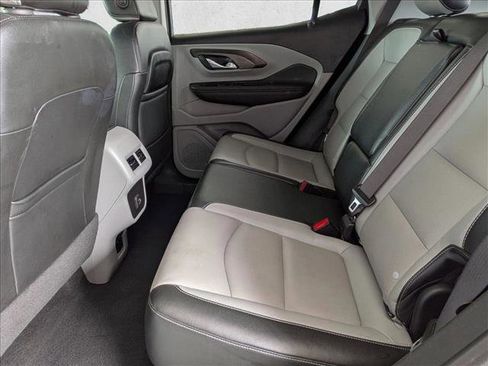 Used 2023 GMC Terrain SLT image 18