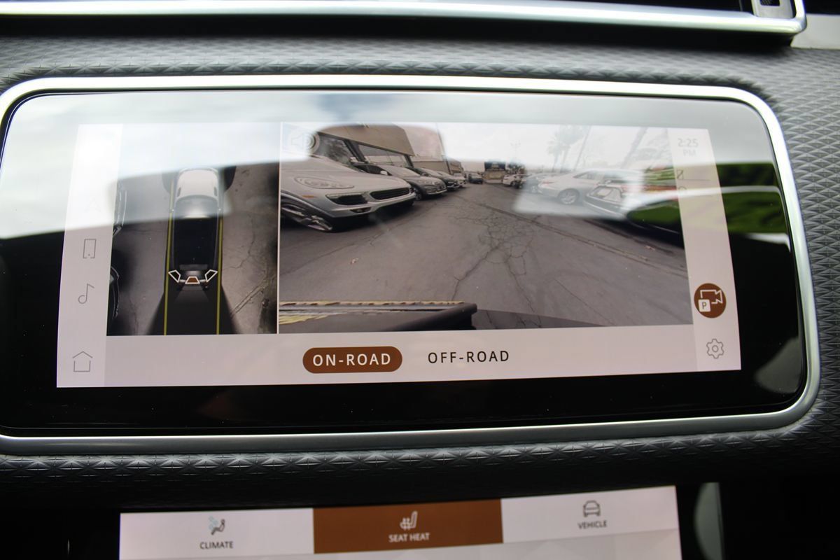 Used 2021 Land Rover Range Rover Velar R-Dynamic S AWD/4WD image 31