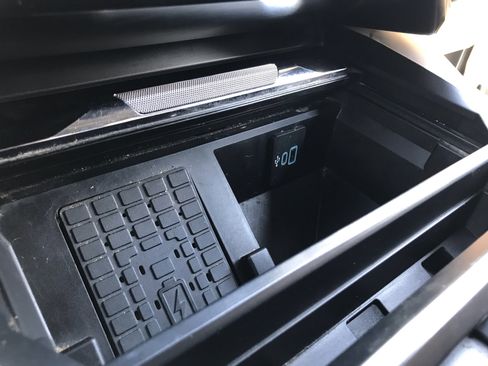 Used 2024 Ford F350 Lariat w/ Sport Appearance Package image 24