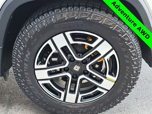 Used 2022 Rivian R1T Adventure image 12