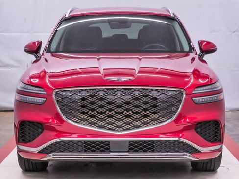Certified 2026 Genesis GV70 2.5T AWD/4WD image 4