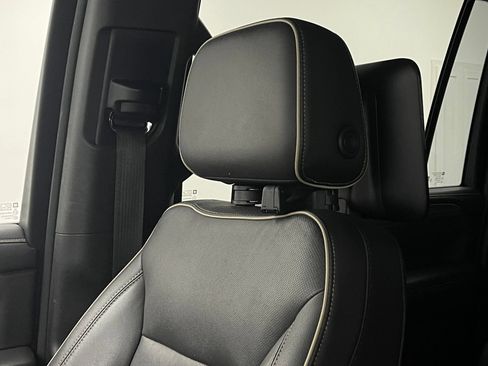 Used 2021 GMC Yukon XL SLT w/ SLT Premium Package AWD/4WD image 55