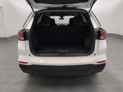 Used 2024 Chevrolet Equinox LS w/ Driver Confidence II Package FWD image 29