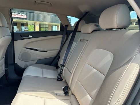 Used 2018 Hyundai Tucson SE AWD/4WD image 13