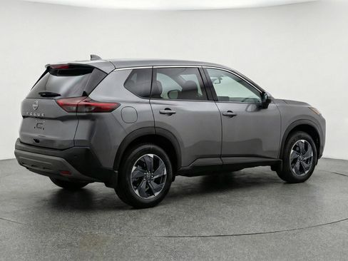 Used 2025 Nissan Rogue SV AWD/4WD image 9