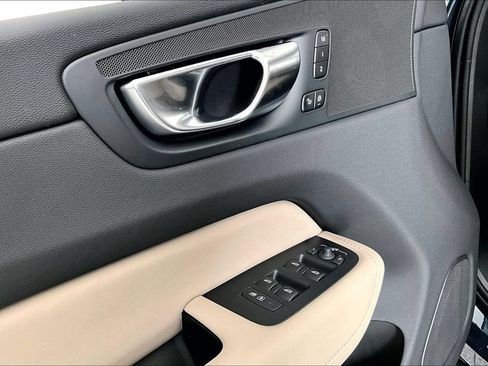 New 2026 Volvo XC60 B5 Core AWD/4WD image 18