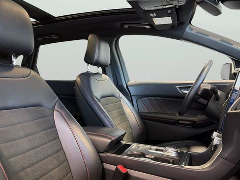 Certified 2023 Ford Edge ST-Line AWD/4WD image 14
