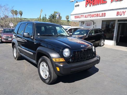 Used 2006 Jeep Liberty Sport image 2