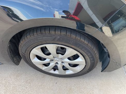 Used 2025 Toyota Corolla LE FWD image 6