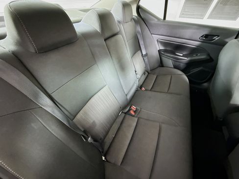 Used 2024 Nissan Altima 2.5 S FWD image 32