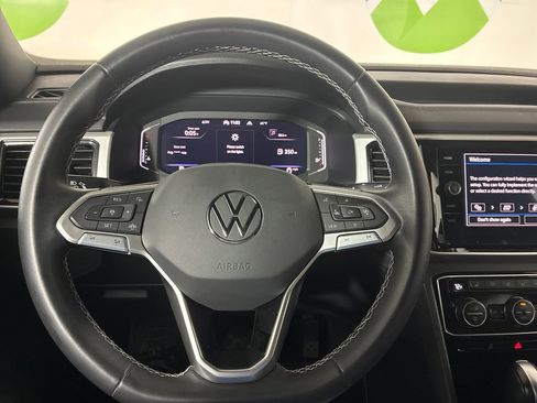 Used 2022 Volkswagen Atlas Cross Sport SE image 9