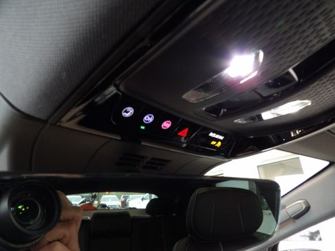 Used 2025 Cadillac Optiq Luxury 2 w/ LPO, Floor Liner Package AWD/4WD image 17