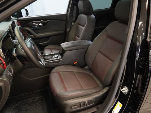 Used 2025 Chevrolet Blazer RS w/ LPO, Floor Liner Package image 4