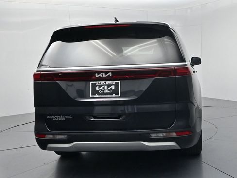 Used 2022 Kia Carnival LX FWD image 7