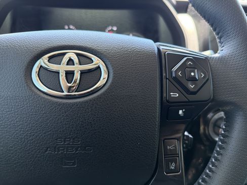 Used 2021 Toyota 4Runner TRD Off-Road Premium w/ Moonroof Package AWD/4WD image 29