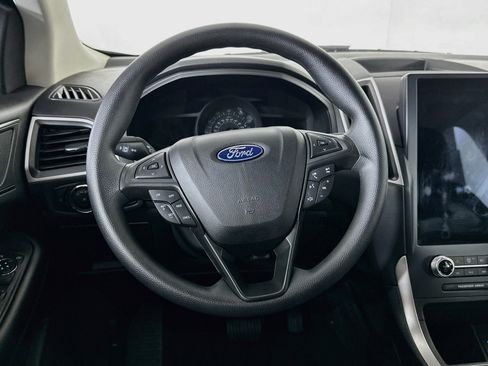 Used 2023 Ford Edge SE w/ Black Appearance Package AWD/4WD image 18