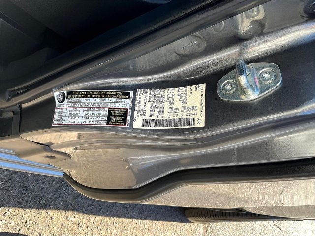 Used 2022 Nissan Frontier SV w/ Technology Package RWD image 22