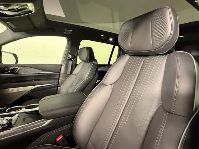 New 2026 Cadillac Escalade IQ Sport 2 w/ LPO, ONYX Package AWD/4WD image 16