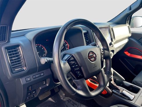 Used 2023 Nissan Frontier PRO-4X w/ Pro Convenience Package image 9