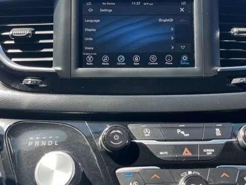 Used 2020 Chrysler Pacifica Touring-L w/ S Appearance Package FWD image 47