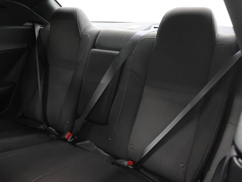 Used 2016 Dodge Challenger R/T Scat Pack RWD image 9