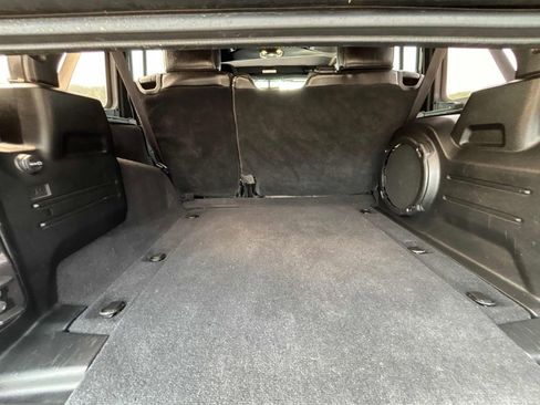 Used 2021 Jeep Wrangler Unlimited Rubicon AWD/4WD image 33