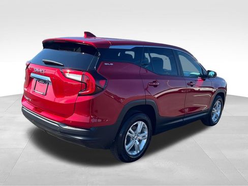 Used 2024 GMC Terrain SLE FWD image 5