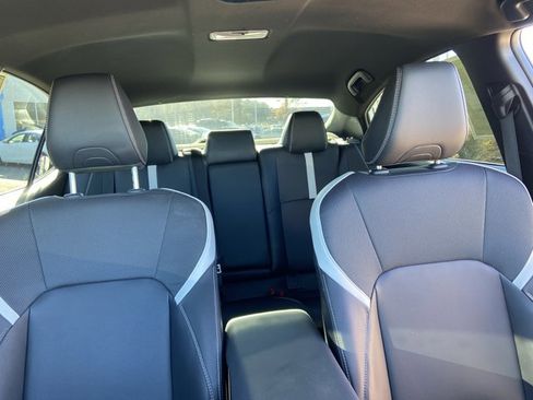 Used 2025 Toyota Camry SE image 18