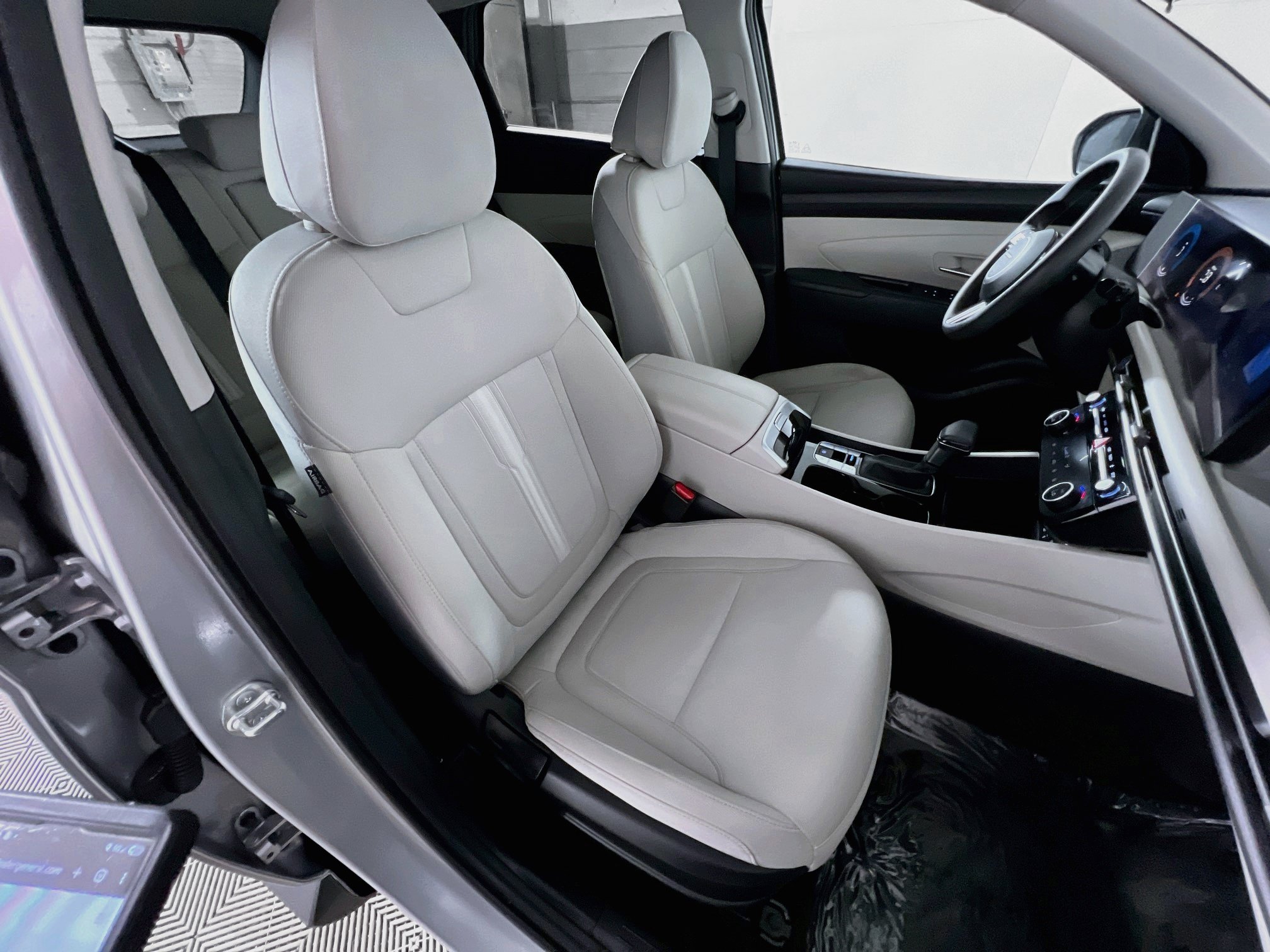 Used 2025 Hyundai Tucson SEL FWD image 31