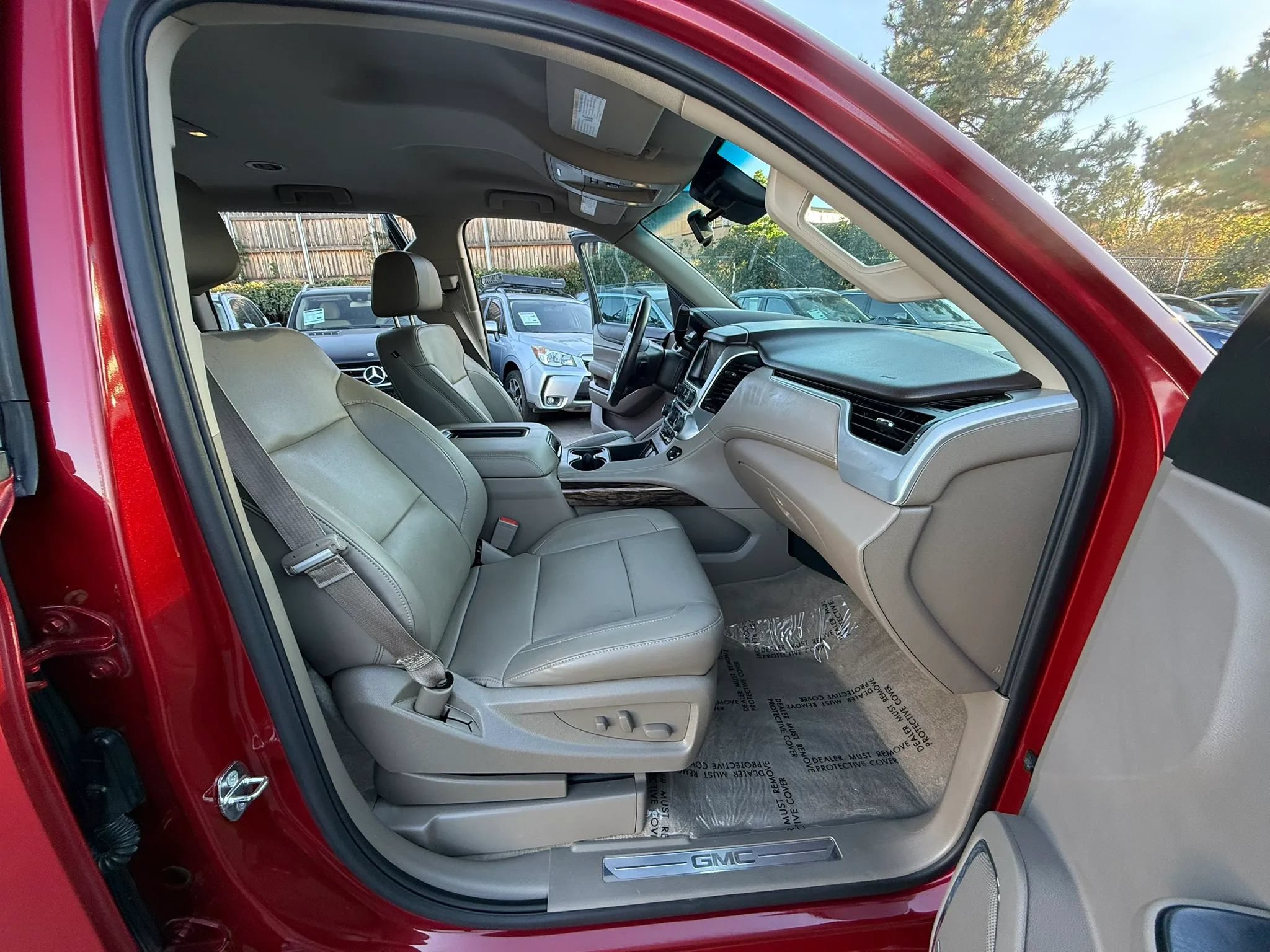 Used 2015 GMC Yukon XL SLT w/ HD Trailering Package AWD/4WD image 38
