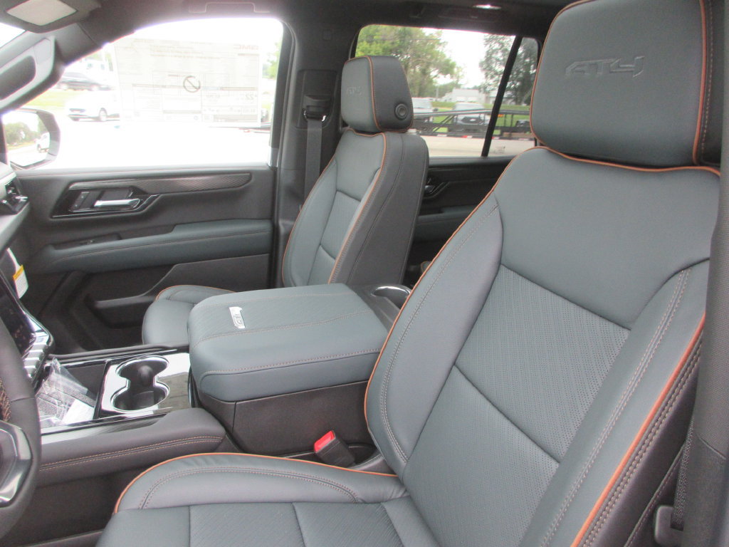 New 2027 GMC Yukon AT4 w/ AT4 Premium Plus Package AWD/4WD image 11