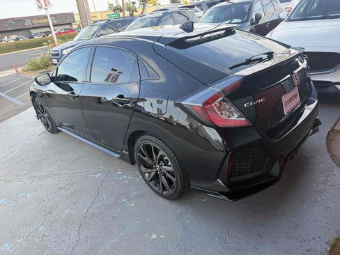 Used 2018 Honda Civic Sport image 33