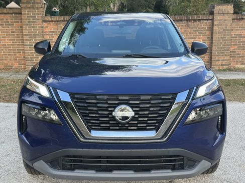 Used 2023 Nissan Rogue S FWD image 3