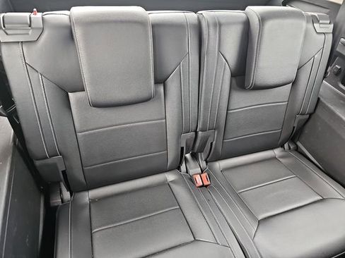 Used 2022 Volkswagen Atlas SE w/ Black Wheel Package FWD image 14