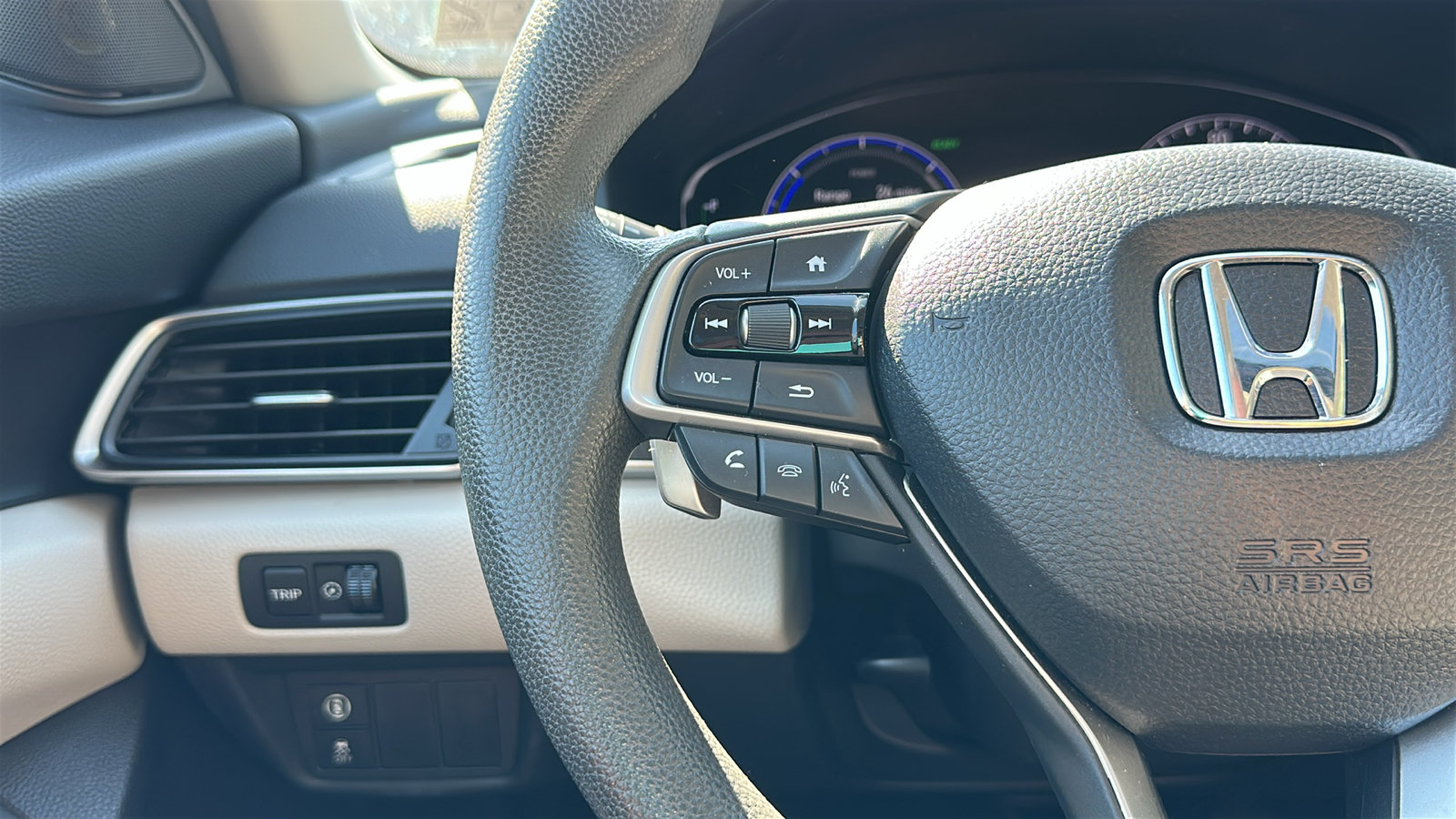Used 2021 Honda Accord EX image 17