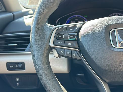 Used 2021 Honda Accord EX image 17