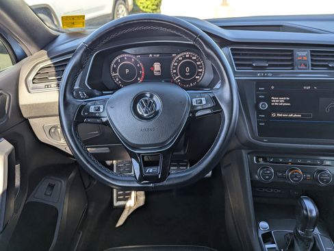 Used 2019 Volkswagen Tiguan SE image 16