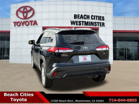 Certified 2025 Toyota Corolla Cross LE image 9